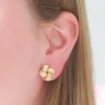 Brinco Entrelaçado Cravejado - Imagem 2